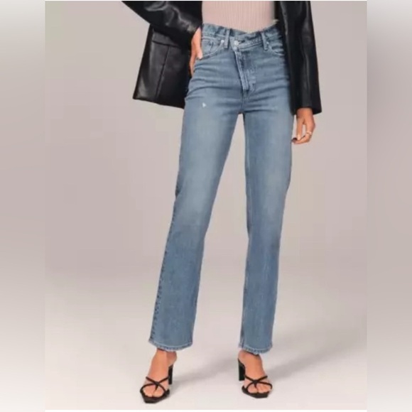 Abercrombie & Fitch Denim - Abercrombie Fitch Curve Love 90’s Ultra High Rise Straight Cross Over Size 27